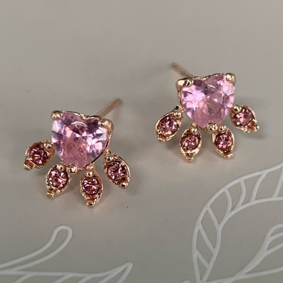 FLASH SALE Pink Paw Print Heart Crystal Earrings - Picture 7 of 8